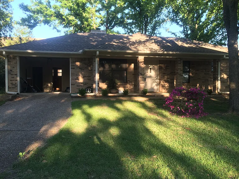 212 Randy Dr — Photo 3