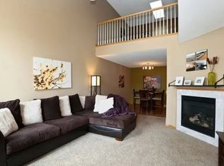 1803 Boxwood Ct, Hudson, WI 54016