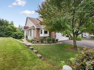 4824 Moon Lake Cir, Saint Paul, MN 55127