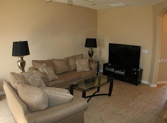 5th image of 1494 Grantham Dr