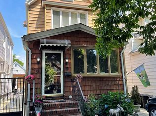 6245 80th Rd, Ridgewood, NY 11385