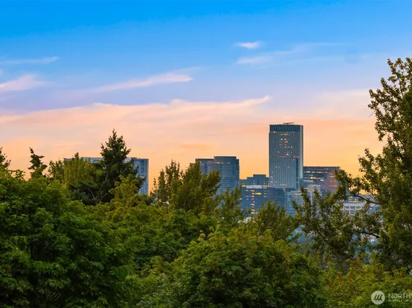 12218 SE 47th Place, Bellevue, WA 98006