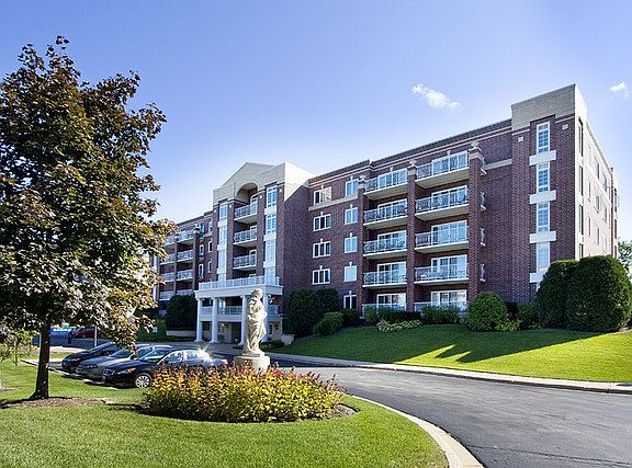 2nd image of 7051 W Touhy Ave APT 602