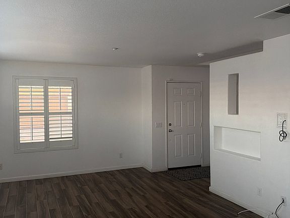 2nd image of 642 W Brewer Rd APT 103