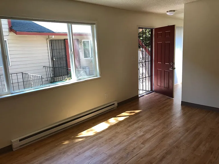 13401 SE Stark St — Photo 13