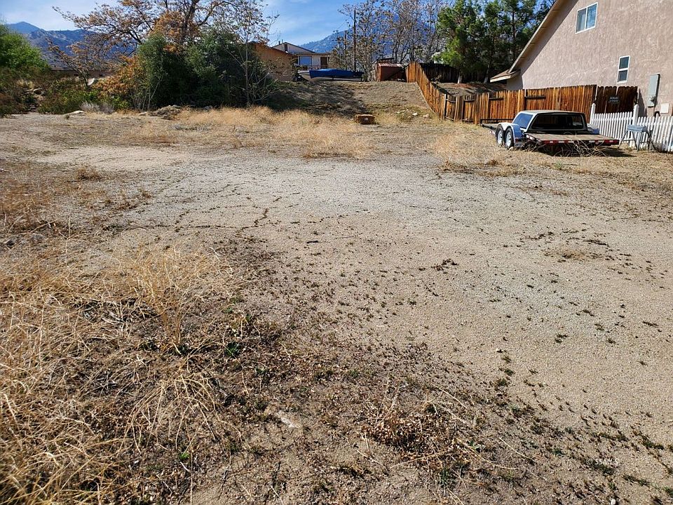 1st image of 13 Pineview Ct