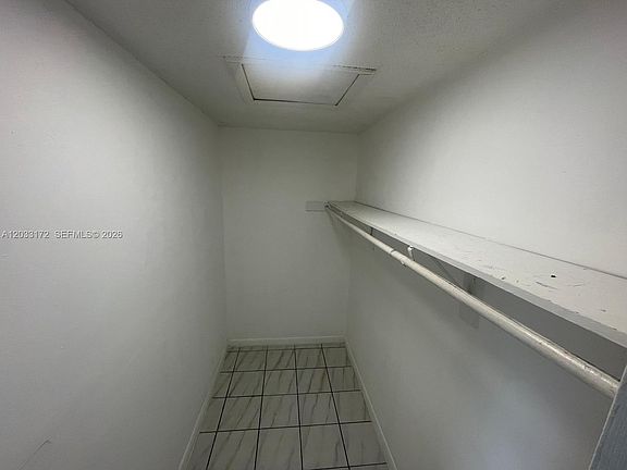 4th image of 1717 NW 16th St #B