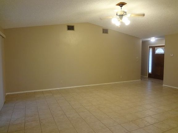 2nd image of 2302 Stone Pine Ct