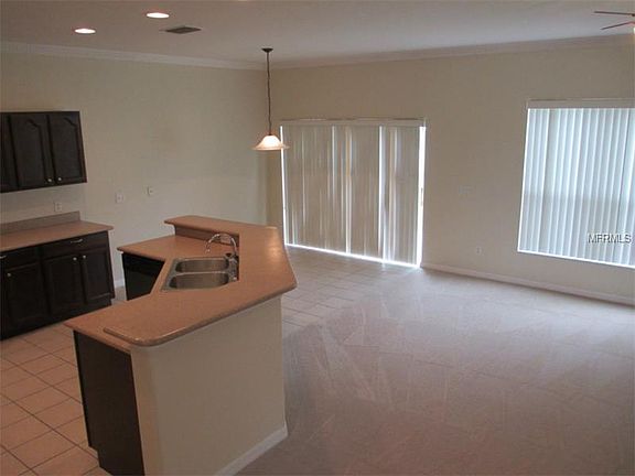 5th image of 230 E Tower View Dr