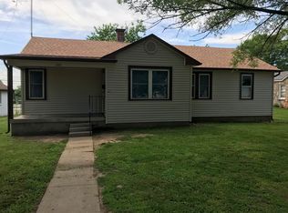 102 Winner Rd, El Dorado Springs, MO 64744