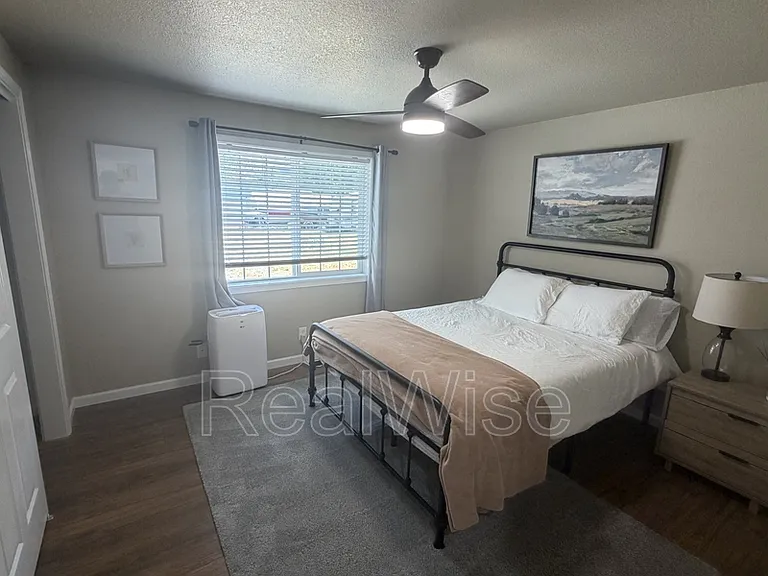 926 1/2 SW Greenwood Ave — Photo 20