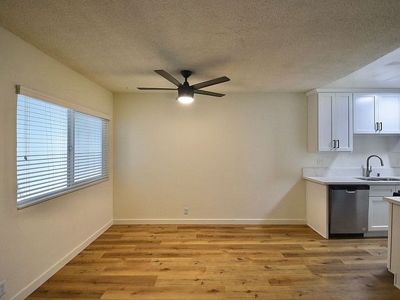 5th image of 10855 Morrison St #3
