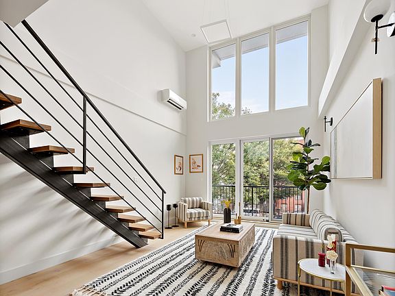 3rd image of 107 Madison St #2C