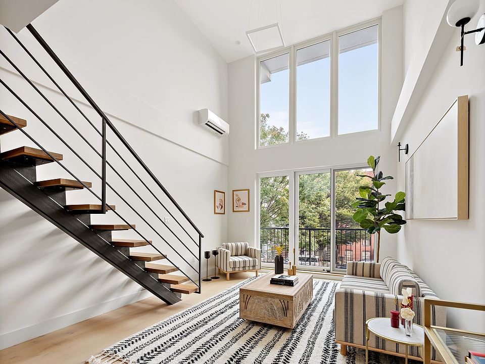 1st image of 107 Madison St #4C