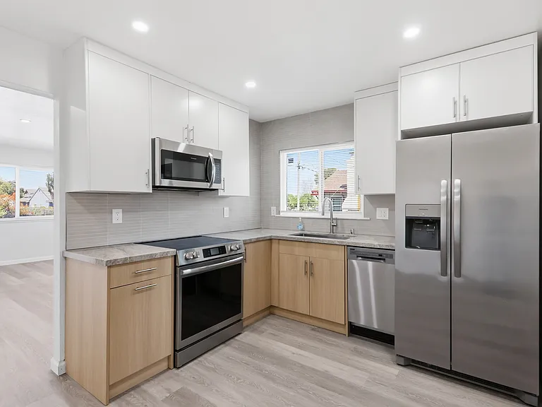 15548 Usher St #1 — Photo 8