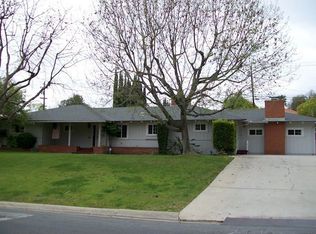 1712 Crestmont Dr, Bakersfield, CA 93306
