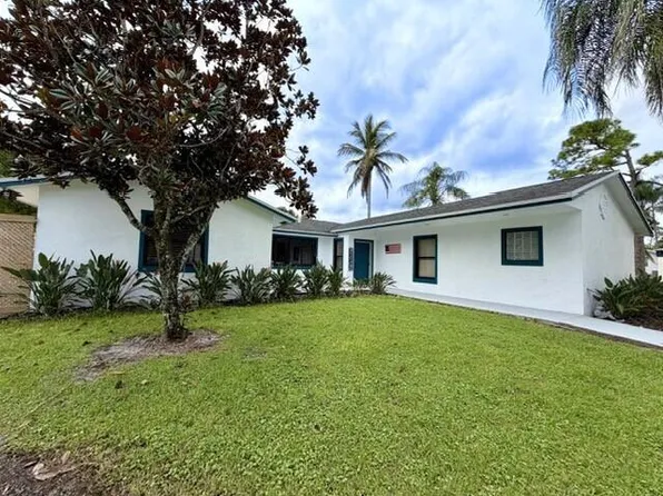 11096 60th Street N, The Acreage, FL 33411