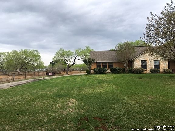 2nd image of 805 County Road 303