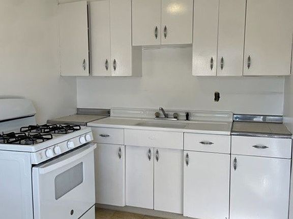 5th image of 114 N 46th St APT 2