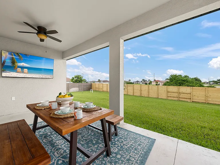 3319 Tropicana Pkwy W — Photo 45