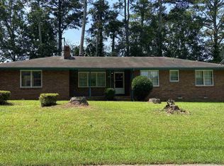414 Center Cir SW, Conyers, GA 30094