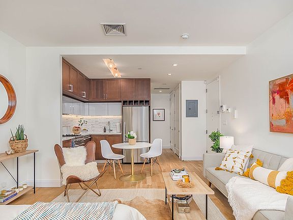 4th image of 42 Maspeth Ave APT 1B