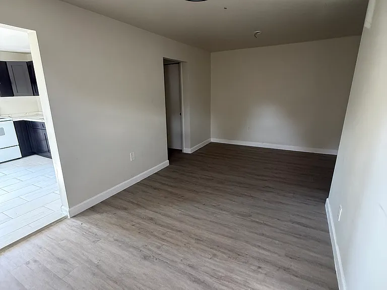 2716 Community Dr #3 — Photo 5