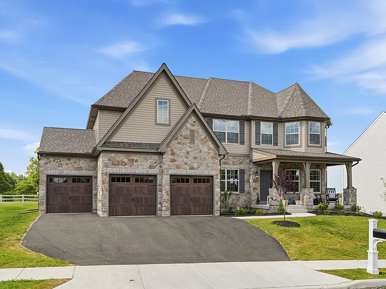 103 Janine Way — Photo 40