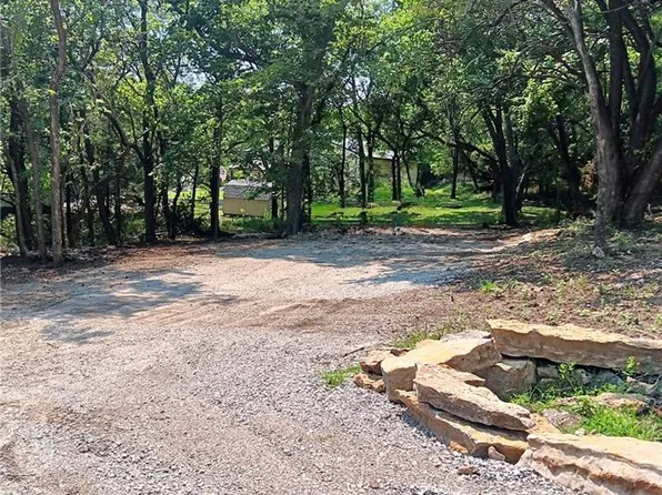 2&6&10 Pecan Dr, Lacygne, KS 66040