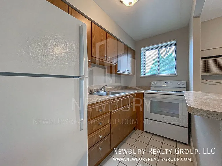 1459 Poplar St #17 — Photo 9