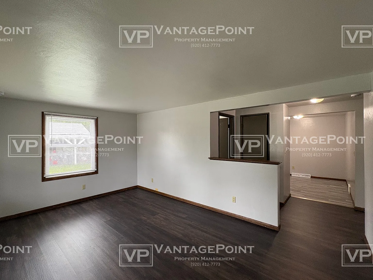 1521 - 1523 Ridgeway Drive - 1521 — Photo 3