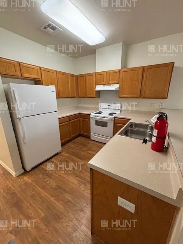 3 bed, 2.5 bath, 1609 sqft, $1,900 — Photo 2