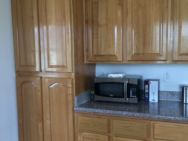 438 Baden Ave — Photo 4