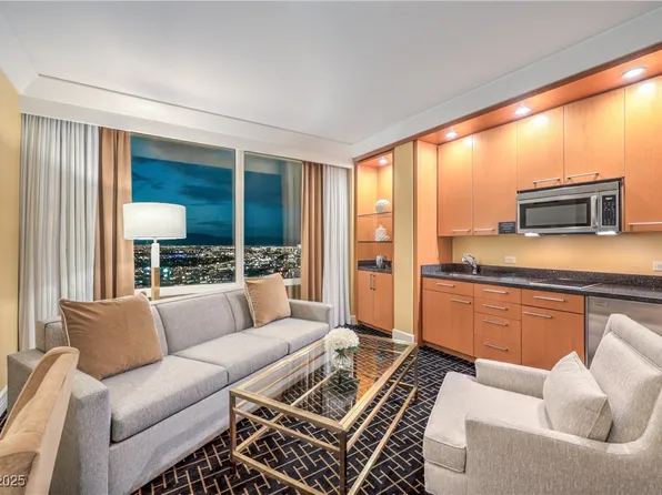 2000 N Fashion Show Dr Unit 5019, Las Vegas, NV 89109