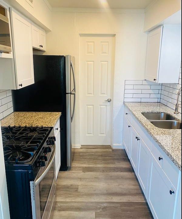 1st image of 920 E Montebello Ave #6