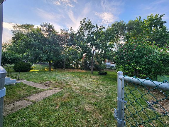 4th image of 7 Winburne Dr