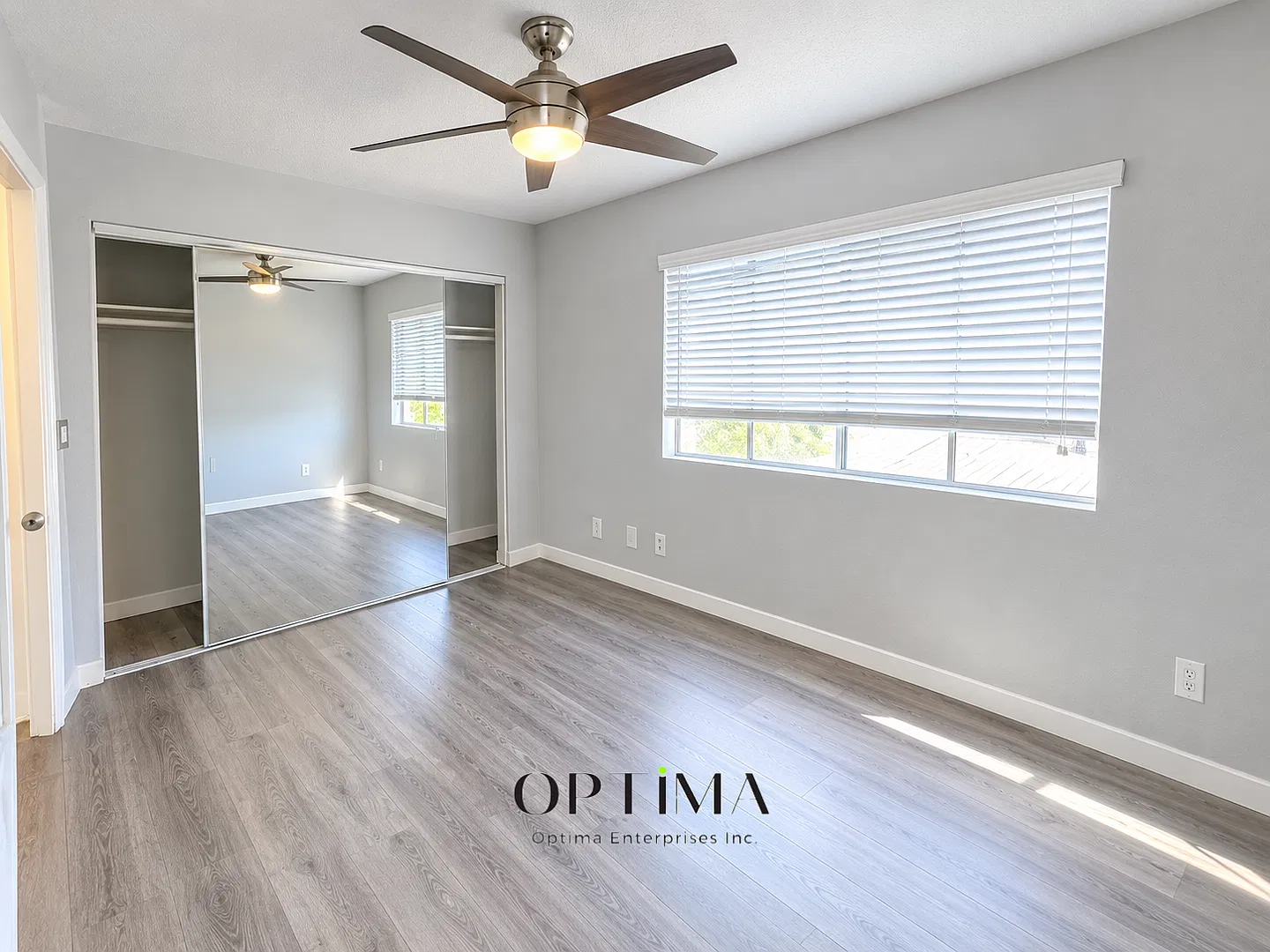 910 Gaviota Avenue — Photo 4