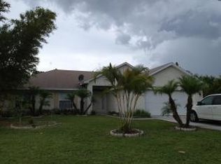 186 SW Thornhill Dr, Port Saint Lucie, FL 34984