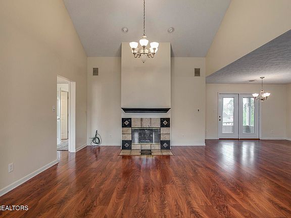 5th image of 4818 Beverly Field Way