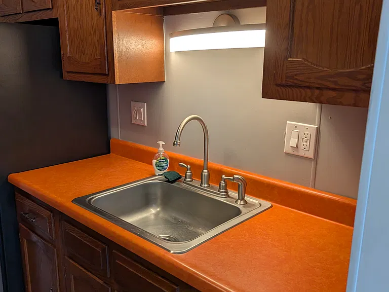 192 E 4th St #192 — Photo 3