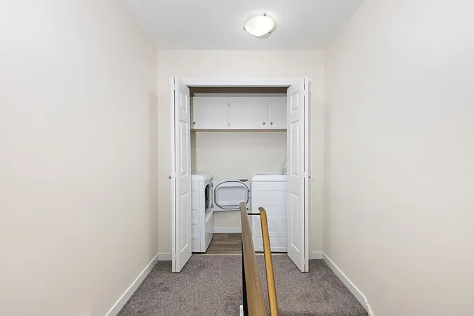 Rembrandt Apartments — Photo 4