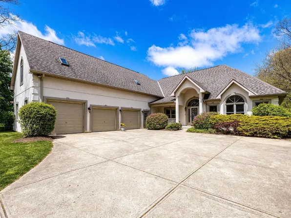 18 Deer Trail Cir, Oxford, OH 45056