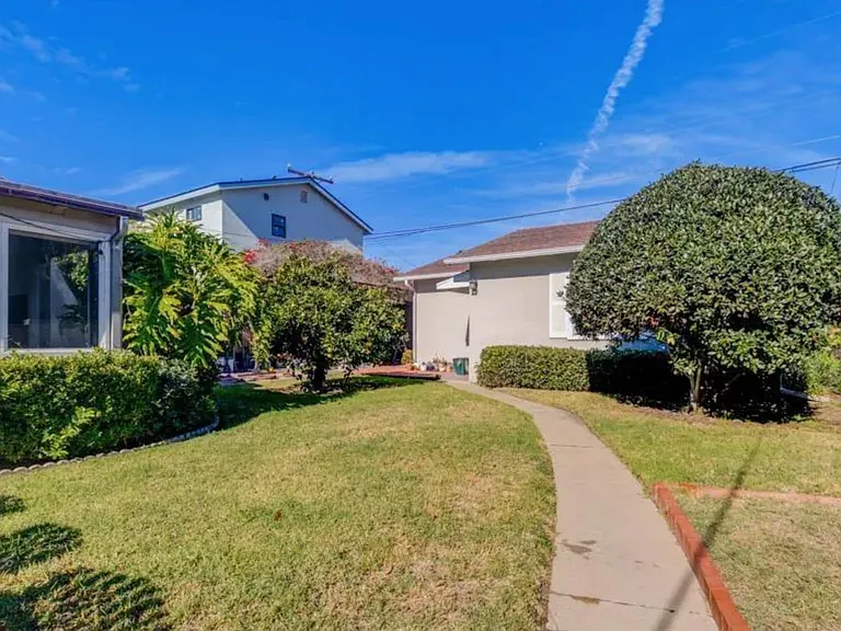 1024 Oliver Ave — Photo 8