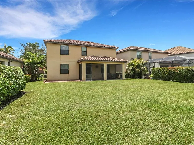 11295 Red Bluff Ln — Photo 34
