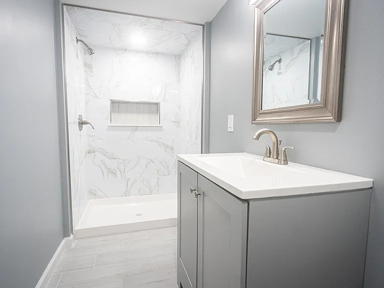 5902 Addison St #BASEMENT — Photo 8