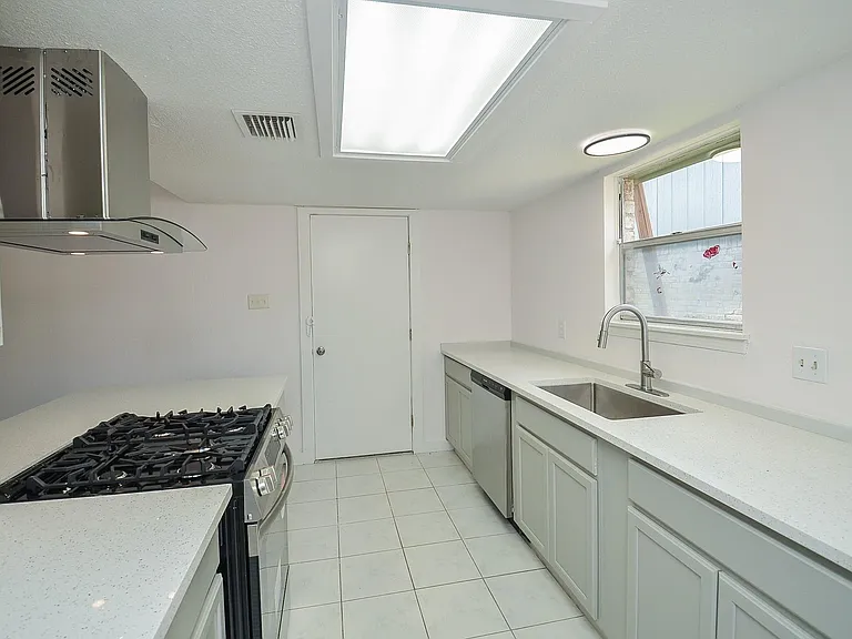 3722 Brier Gardens Dr — Photo 22