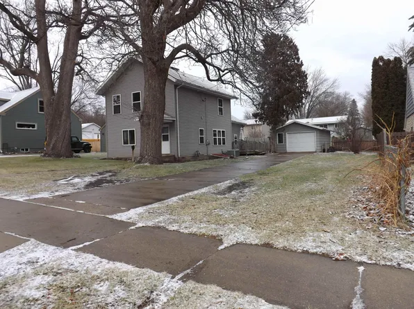 473 Broadway St, Berlin, WI 54923