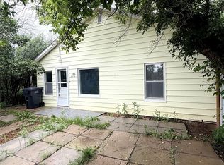 172 4th St E, Shaunavon, SK S0N2M0