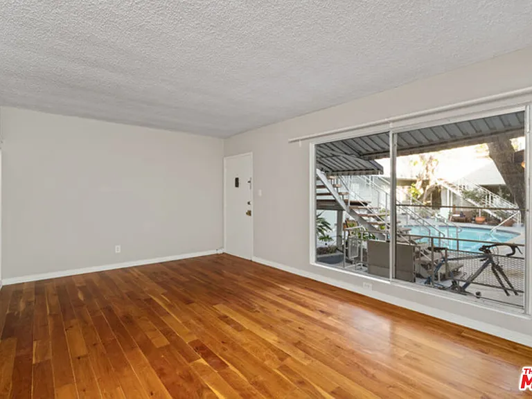 941 N San Vicente Blvd #5 — Photo 5