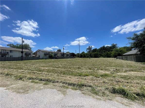 3605 Mohawk St, Bryan, TX 77802